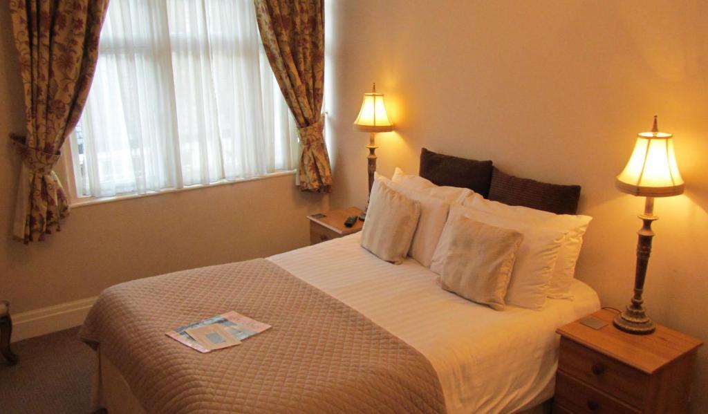 Monties Guest House - Adults Only Bowness-on-Windermere Δωμάτιο φωτογραφία